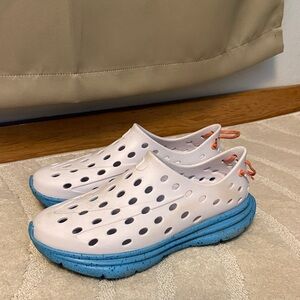 Kane Revive Slip On Recovery Shoes - White & Blue
